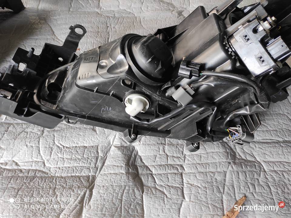 Lampa prawa przednia Mazda CX3 MAZDA 3