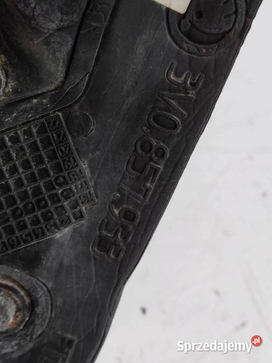 LUSTERKO LEWE 11PIN EUROPA Skoda Superb III 2015