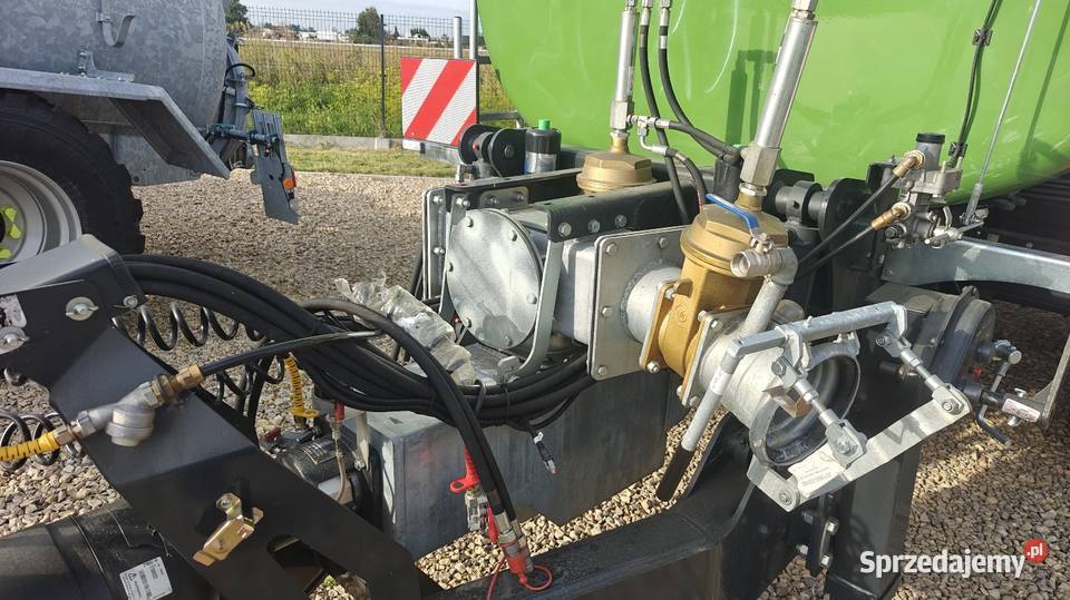 Wóz asnizacyjny beczka PRONAR TG214 plastik Rząśno