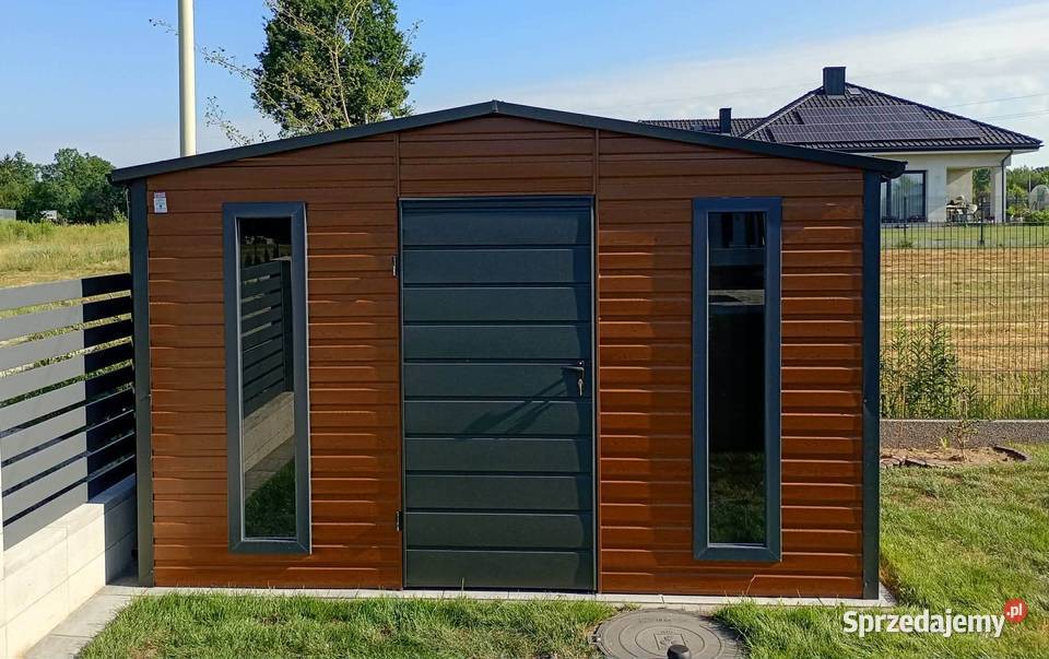Domek na narzędzia blaszany 33 m dach dwuspadowy