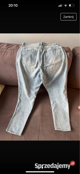 Spodnie mom fit z dziurami z motywem serduszka Pleszew