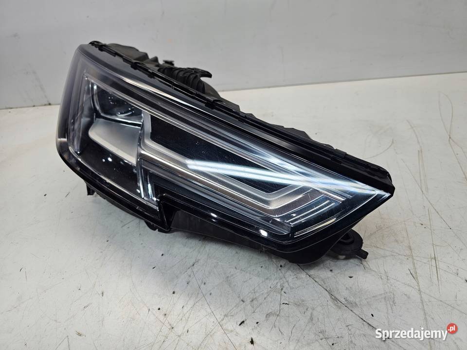 REFLEKTOR PRAWY PRZÓD FULL LED AUDI A4 B9 Lampy przednie Przystajń