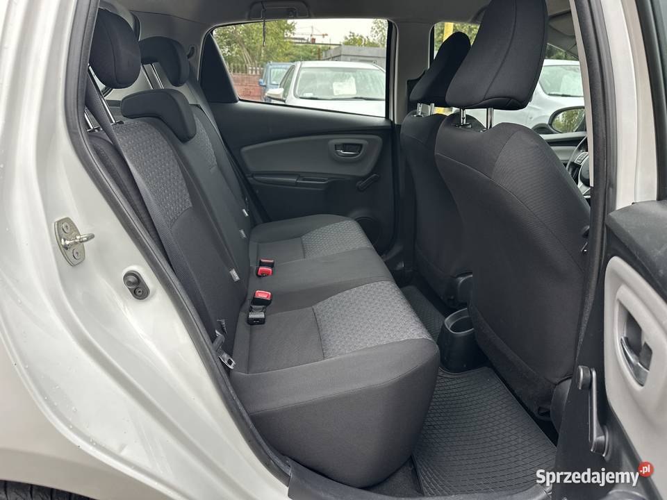Toyota Yaris 133 99 BSalon IWŁ FV23 Euro6 pełny VAT Warszawa