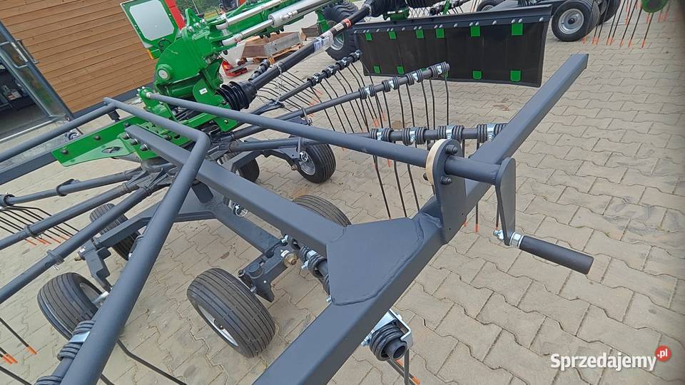 Zgrabiarka InterTech 2karuzelowa ZKD800 Piotrków Trybunalski