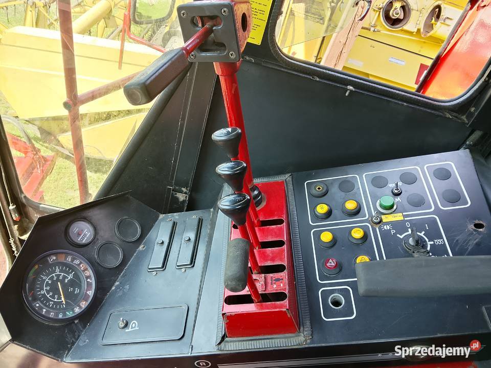 Sprzedam kombajn INTERNATIONAL CF30 Jeziorsko