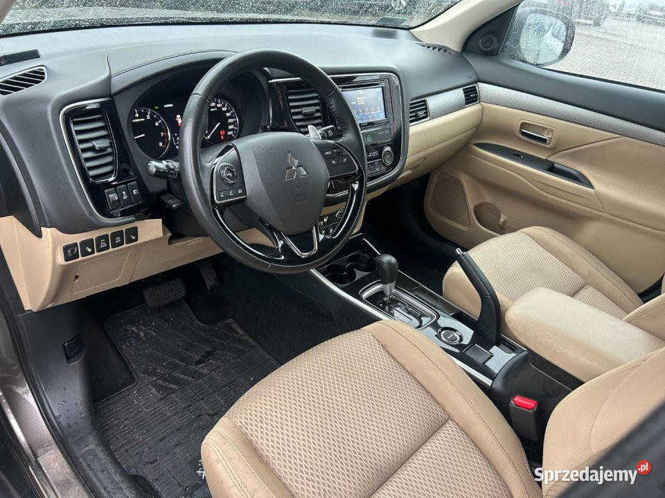 MITSUBISHI Outlander 2017r Salon Polska I śląskie Bielsko-Biała