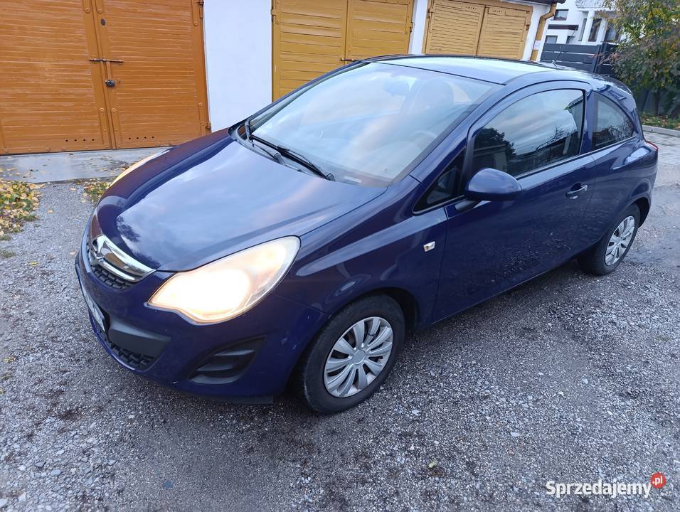 Opel Corsa 13 D oszczędny długie opłaty 2012r sprzedam