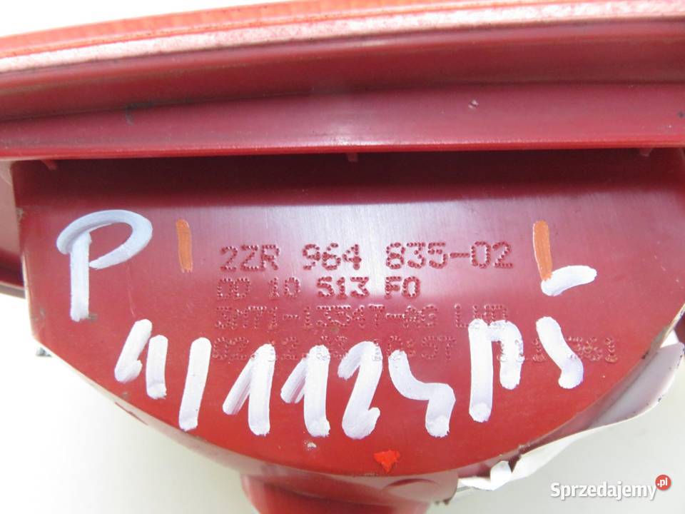 LAMPA PRAWA TYLNA KLAPA MAZDA 2 I 2ZR96483502 osobowe