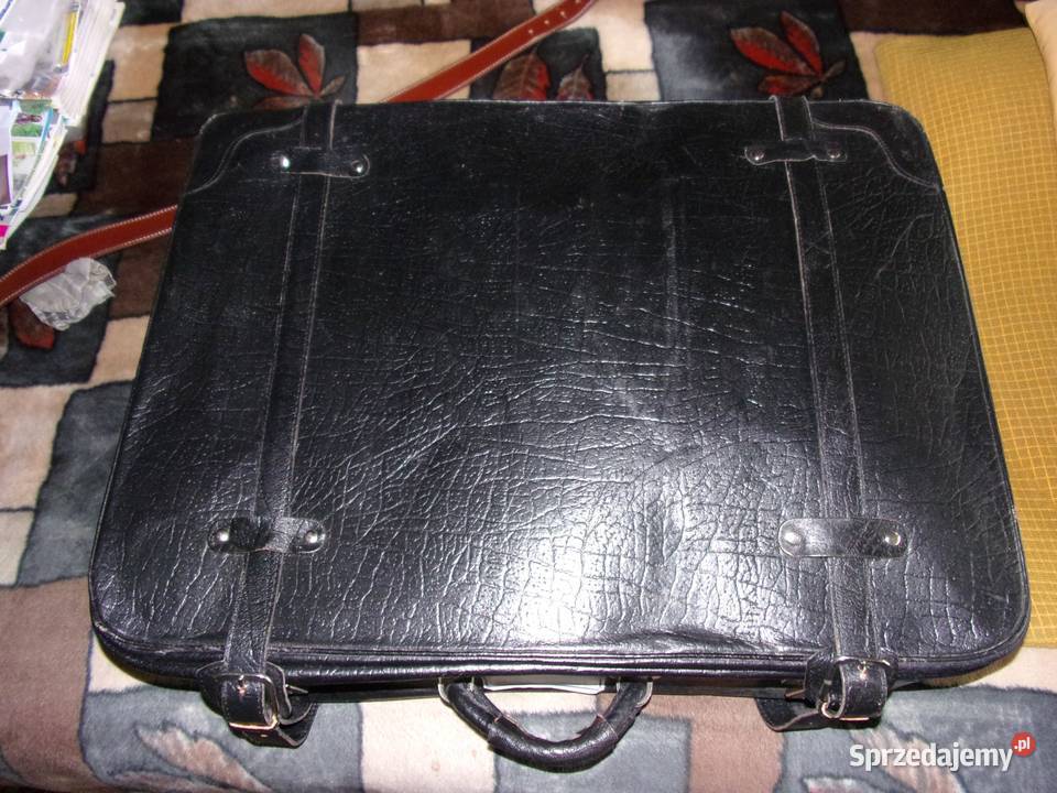 Sprzedam dużą czarną walizkę ze świńskiej skóry Kraków