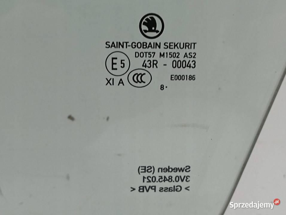 SZYBA DRZWI LEWY PRZÓD 18 SAINT GOBAIN 3V0845021