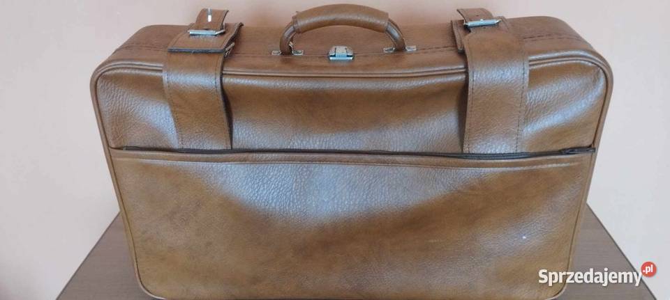 Stara walizka rodem z PRL