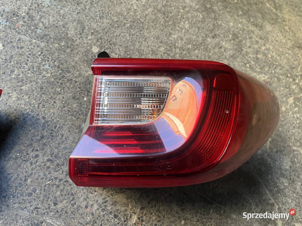 Kia Stonic lift lampy prawy tył sprzedam