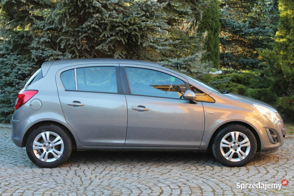 Opel Corsa Benzyna 5 drzwi Opłacony Ładny Hatchback Lubań