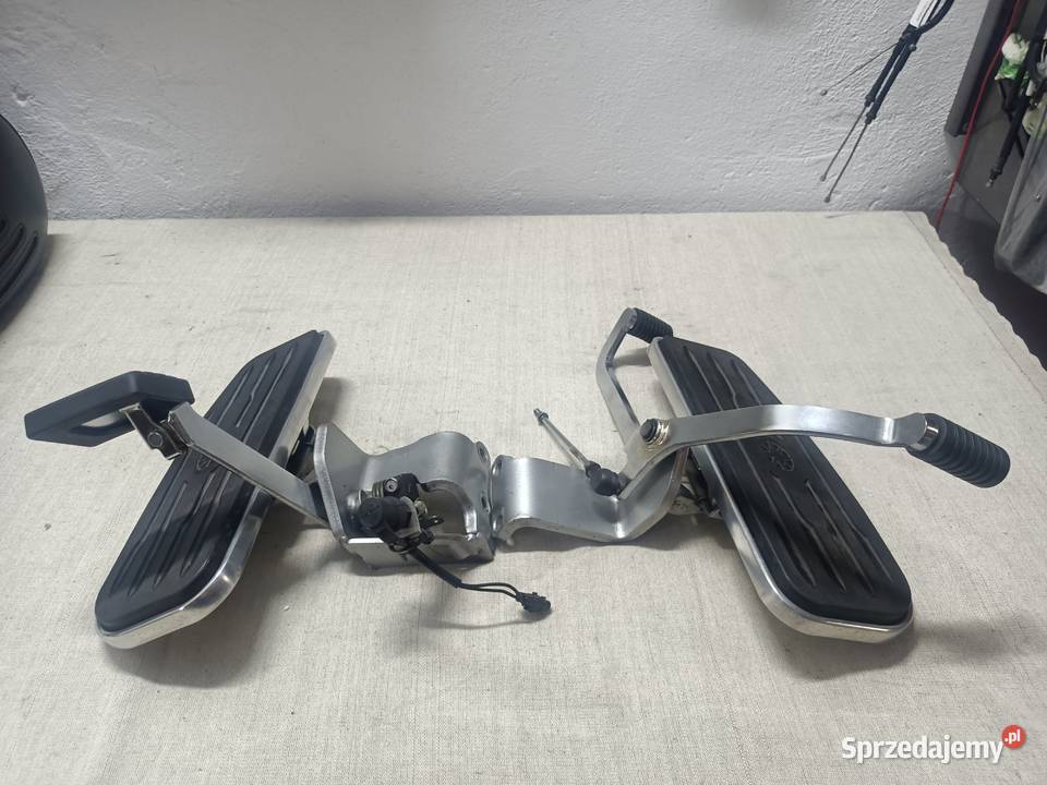 Podesty kierowcy Yamaha XVS 1100 podkarpackie Rogi sprzedam