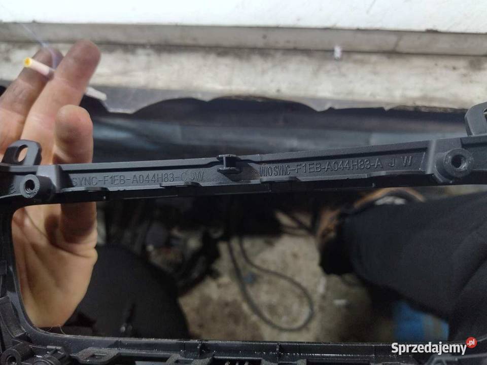 RAMKA ZMIANY BIEGÓW FORD FOCUS MK4 F1EBA044H83CW osobowe wielkopolskie