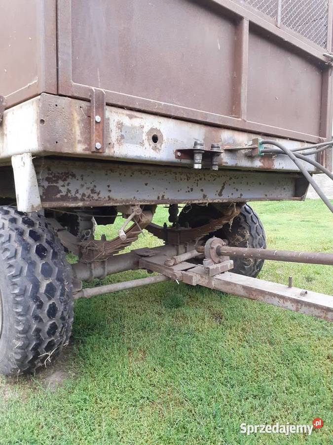 Rozrzutnik przyczepa objetościowa kukurydzy nieuszkodzony Przyczepy rolnicze Świedziebnia