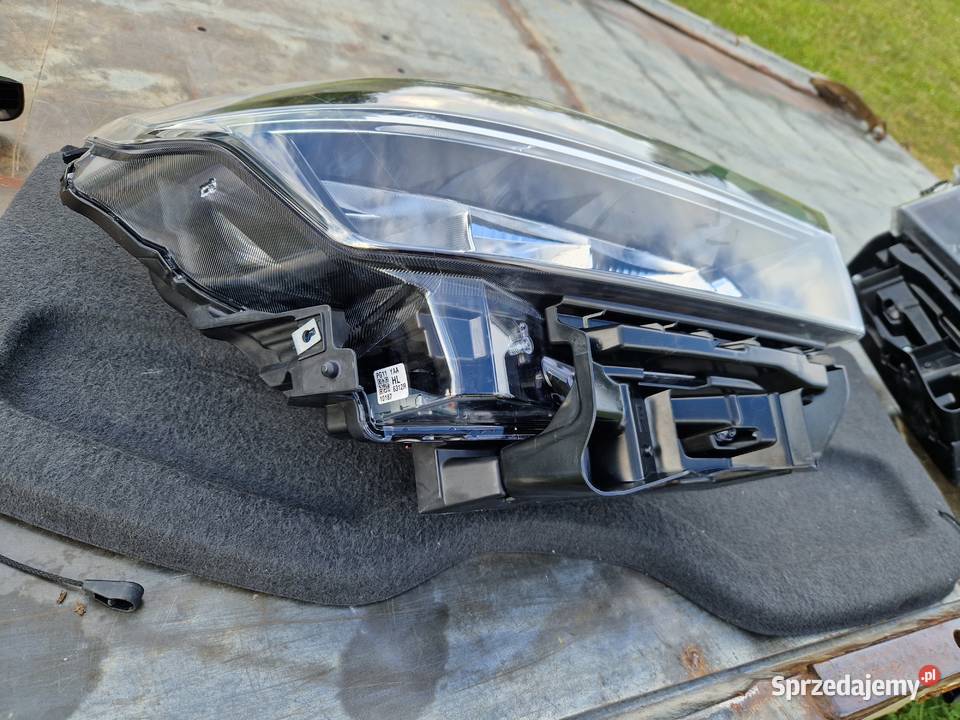 Suzuki SX4 SCross II reflektor Full LED ORG EU Mielec
