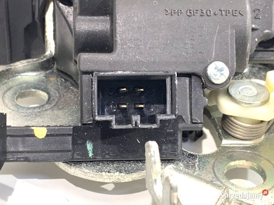 ZAMEK KLAPY TYŁ AUDI Q5 8R SUV 0817 osobowe sprzedam