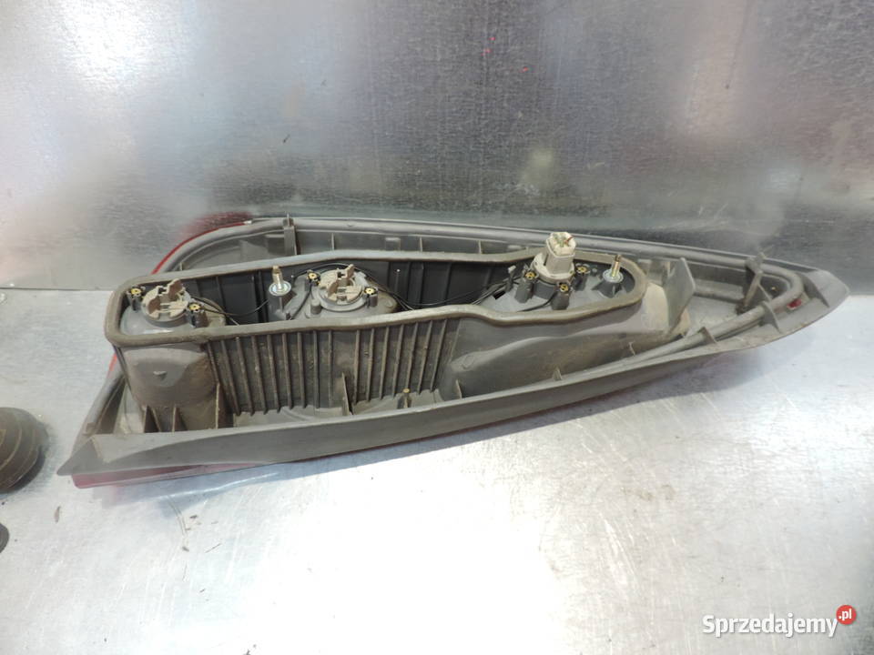 TOYOTA YARIS 1 VERSO LAMPA PRAWY TYŁ Nowy Sącz
