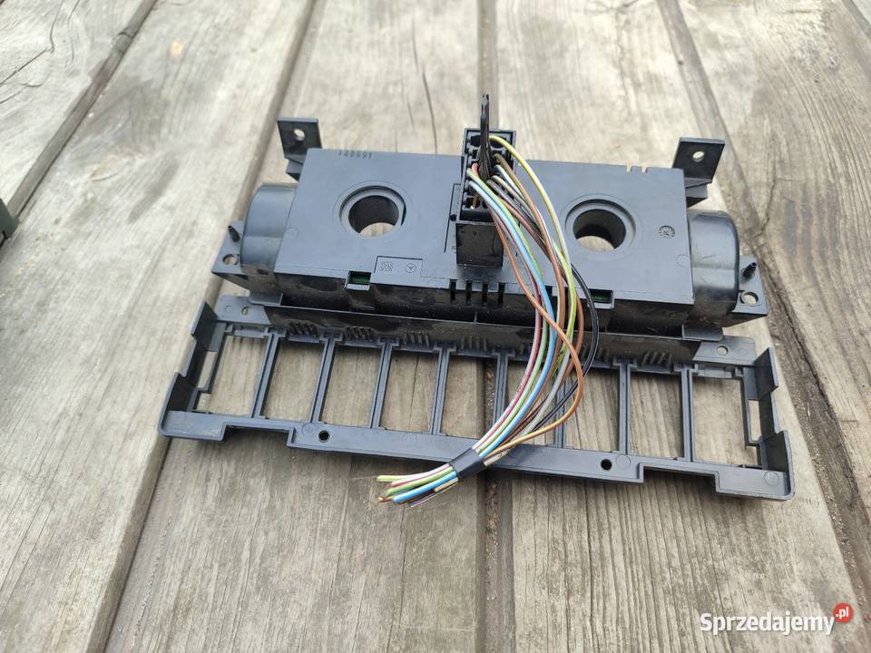 MERCEDES W124 PANEL NAWIEWU 1248302585 Aleksandrów Łódzki sprzedam