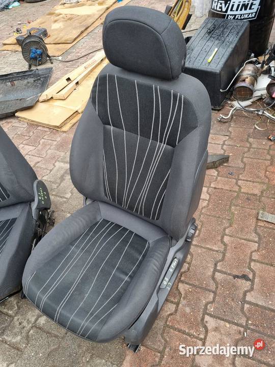 FOTEL LEWY PRZÓD OPEL CORSA D FOTEL LEWY PRZÓD