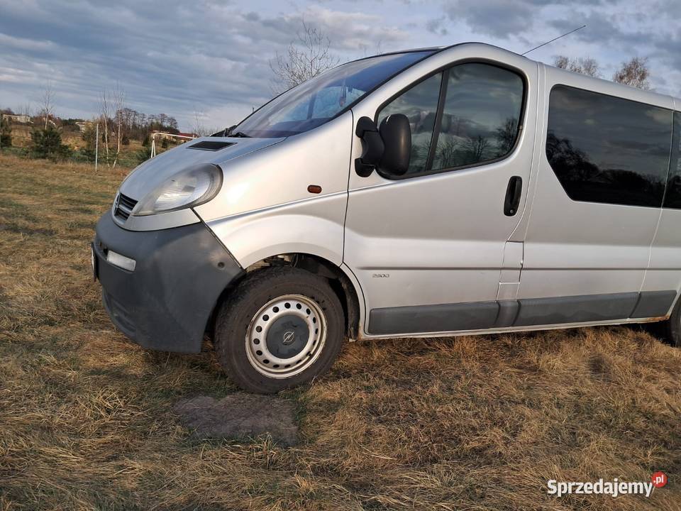 Opel Vivaro 19 CDTI 2006 9 osób Ozorków
