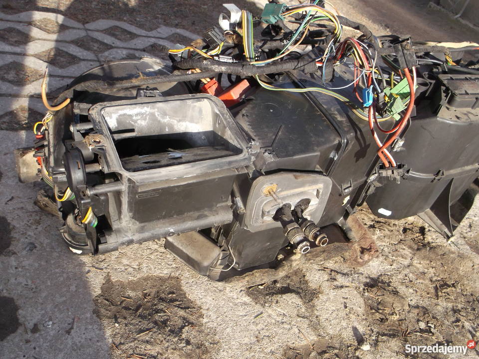 Kombajn klimatyzacja Passat B3 G60 syncro Ogrzewanie, wentylacja i klimatyzacja