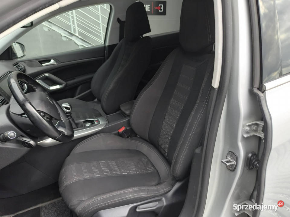 Peugeot 308 12 benzyna 130 6biegów full ledy benzyna Kęty