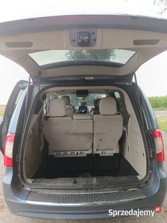 Chrysler town and country limited