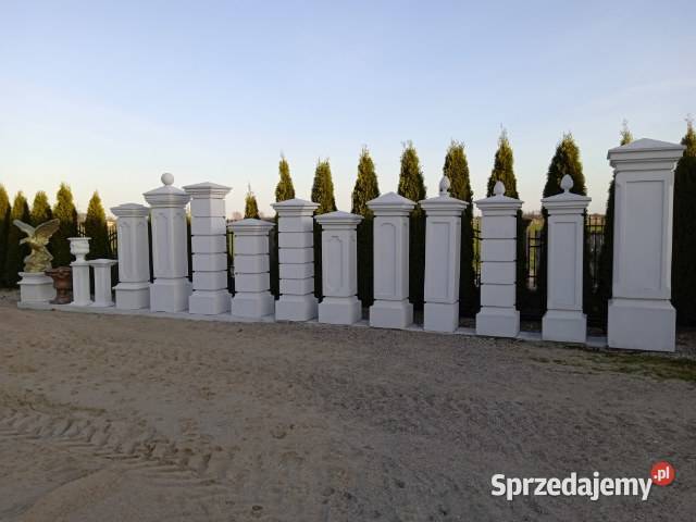 Dworkowe słupy ogrodzeniowe betonowe Płońsk