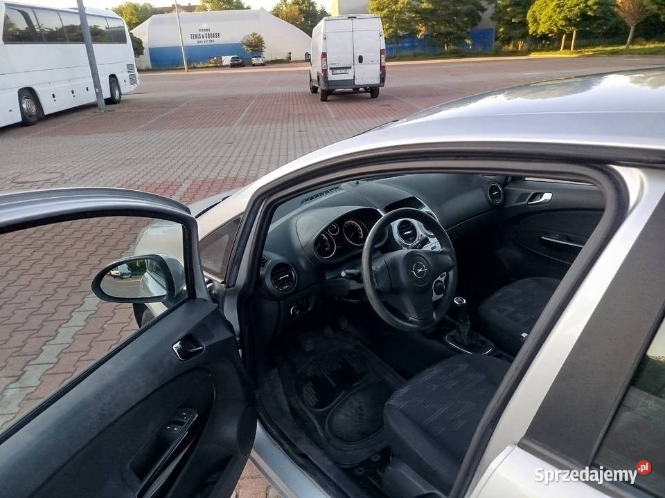 Corsa 12 Benz 2012r Lift Elbląg sprzedam