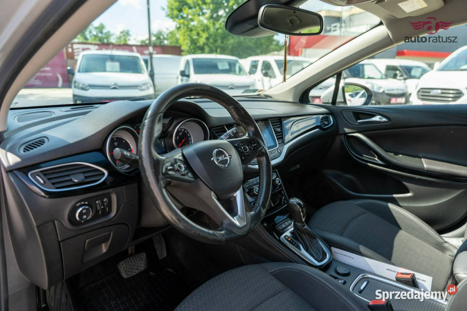Opel Astra AutomatDiesel 16 moc 136 światła LED Warszawa sprzedam
