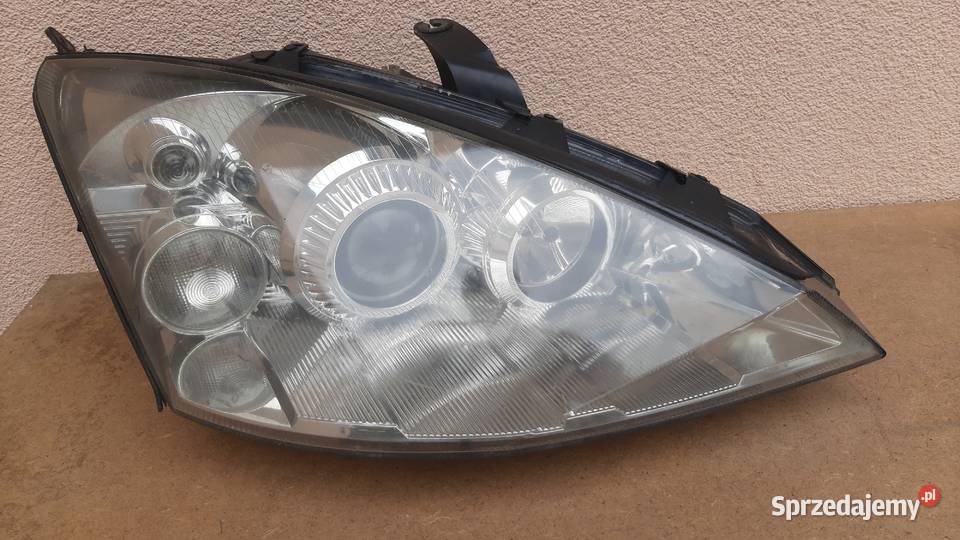lapa prawa przednia Ksenon Ford Focus mk1 XENON