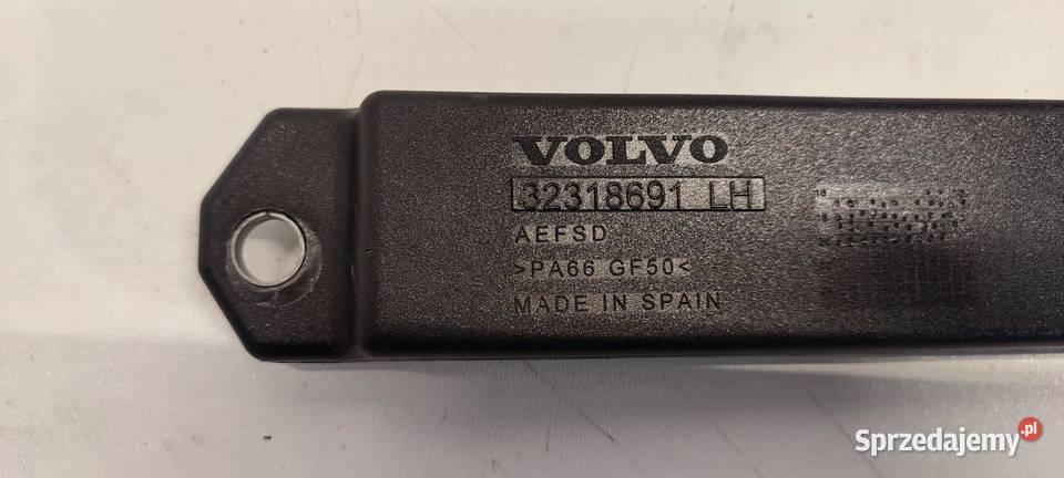 VOLVO XC40 MOCOWANIE BŁOTNIKA LEWE 32318691 sprzedam