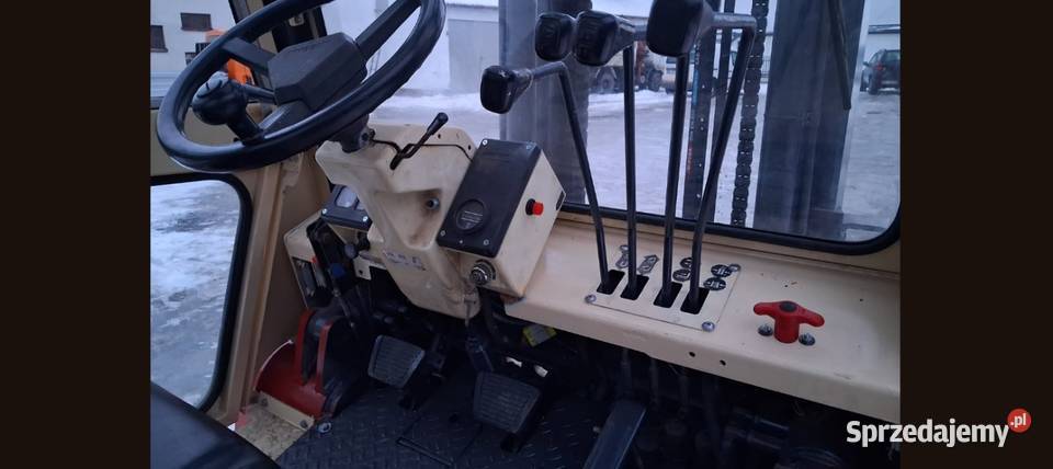 Wuzek Widlak nissan 4t Topólno