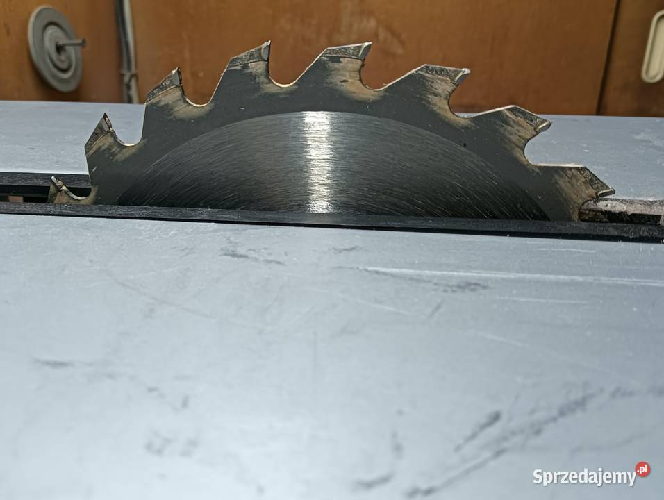 Piła do drewna 800W 230V stołowa pilarka Wałbrzych
