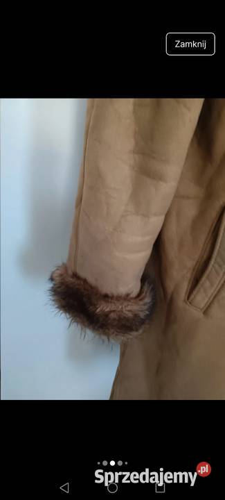 Płaszcz ocieplany kożuszkiem zapinany na guziki brązowy/beżowy podkarpackie