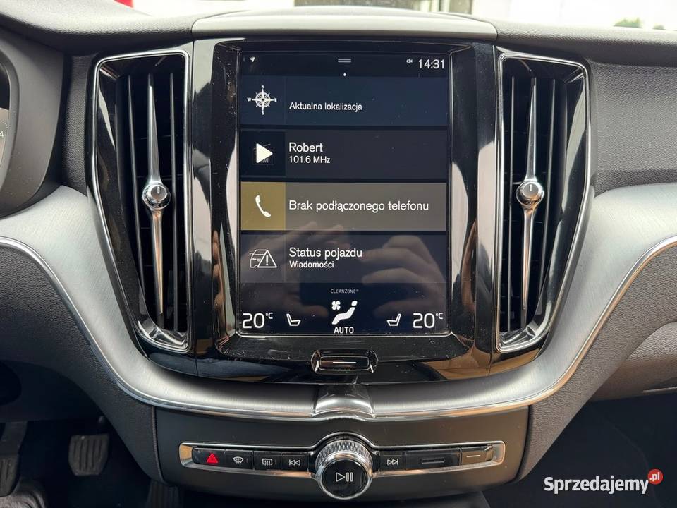 Volvo XC60 20d D3 150 2019r elegancki z diesel