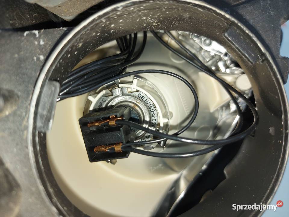 MERCEDES CLC CL203 10r lampa prawa przód ANGLIK Kielce