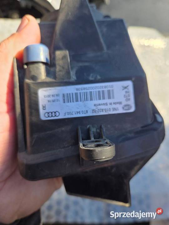 Halogen prawy Audi A5 8T 8T0941700F Motoryzacja dolnośląskie