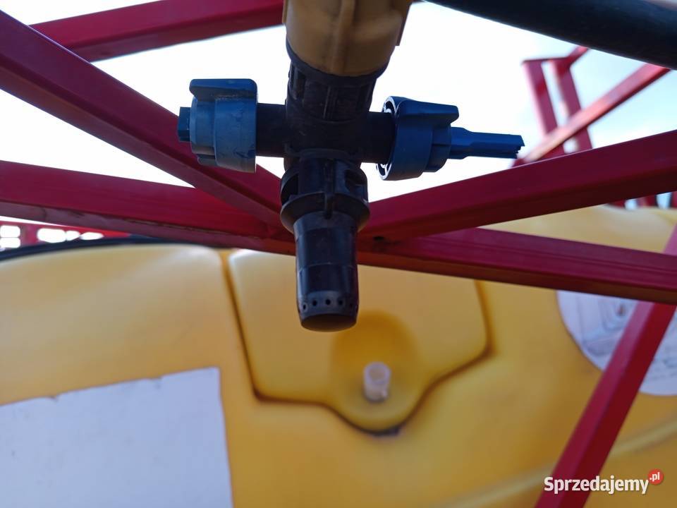 Opryskiwacz polowy Bury Pelikan 2000L Stopnica