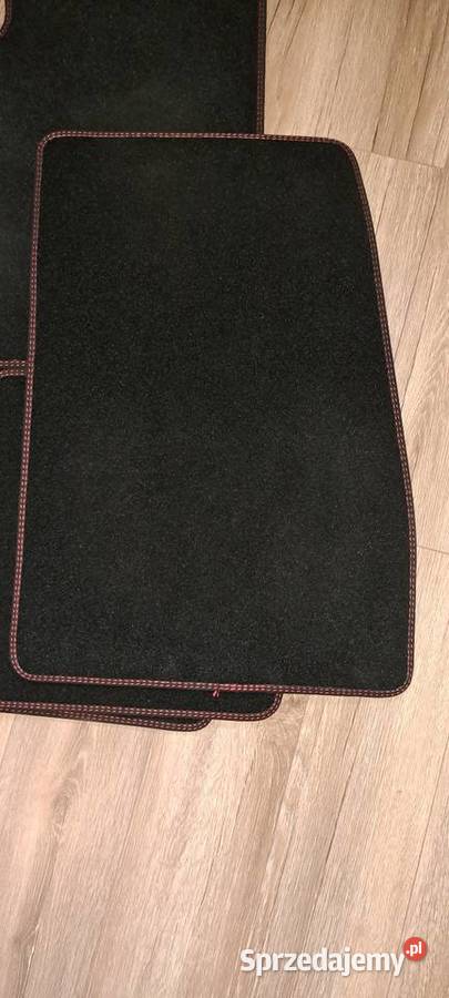 Komplet orginalnych dywaników welurowych Ford