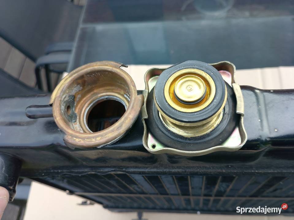 Fiat 125 p chłodnica wody nowa PRL Rok produkcji 1990 podkarpackie Jarosław sprzedam