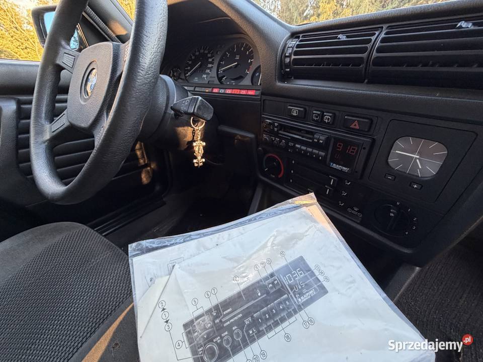 Bmw e30 316i SUPER STAN bez rdzy 80KM BMW Lublin