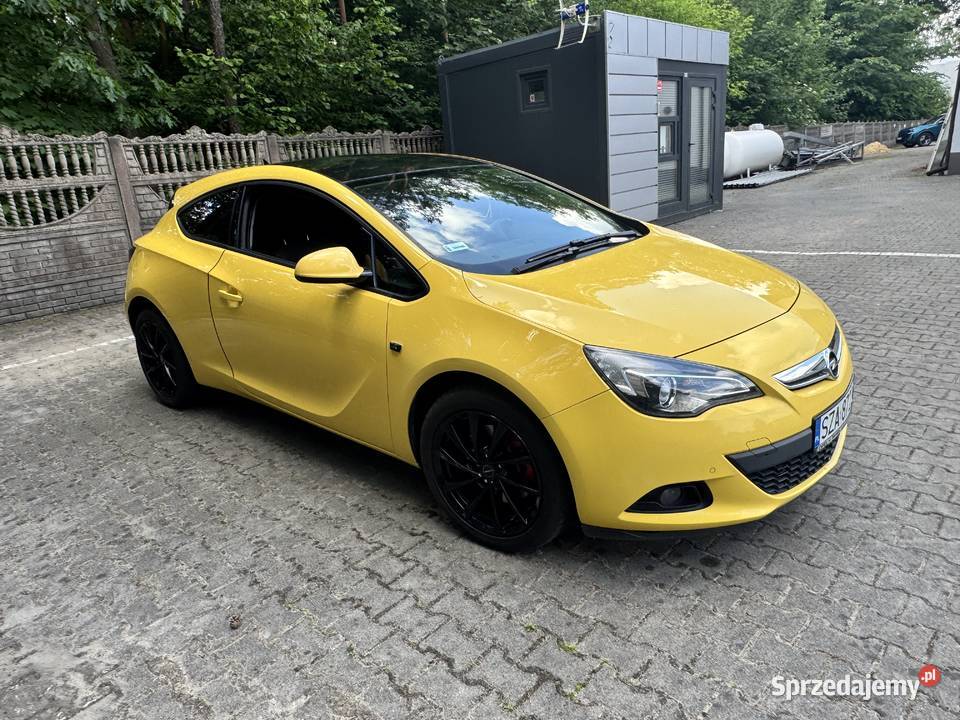 Opel Astra J GTC 1.6 Turbo.