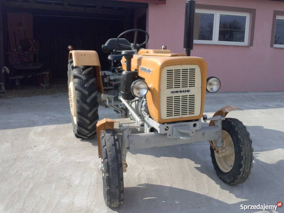 Sprzedam Ursus c330 STAN małopolskie Lewniowa