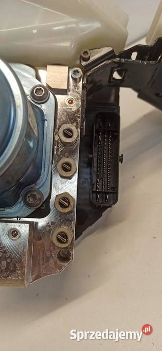VOLVO V60 CC POMPA HAMULCOWA 32281728 32333638