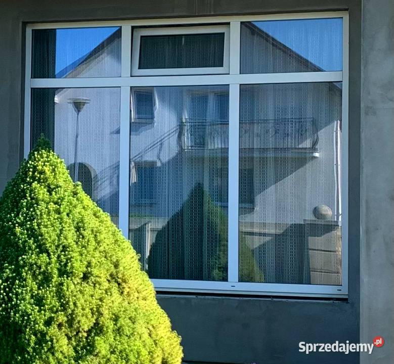 Drzwi aluminiowe dwuskrzydłowe okna i witryny Zamość