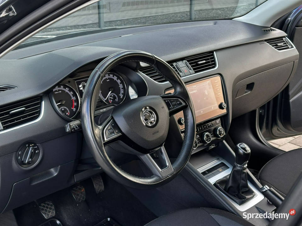 koda Octavia Salon Polska Alu Climatronic LED Kąty Opolskie