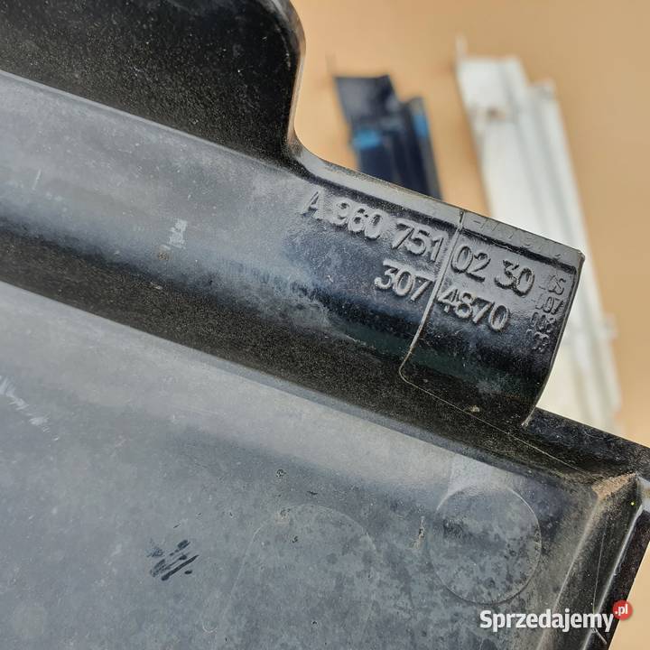 ACTROS MP4 OSŁONA LISTWA ATRAPY DRZWI LEWA Karoseria Bieleń